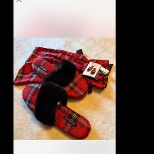 Victoria's Secret Red Plaid Slippers with Black Trim NWT